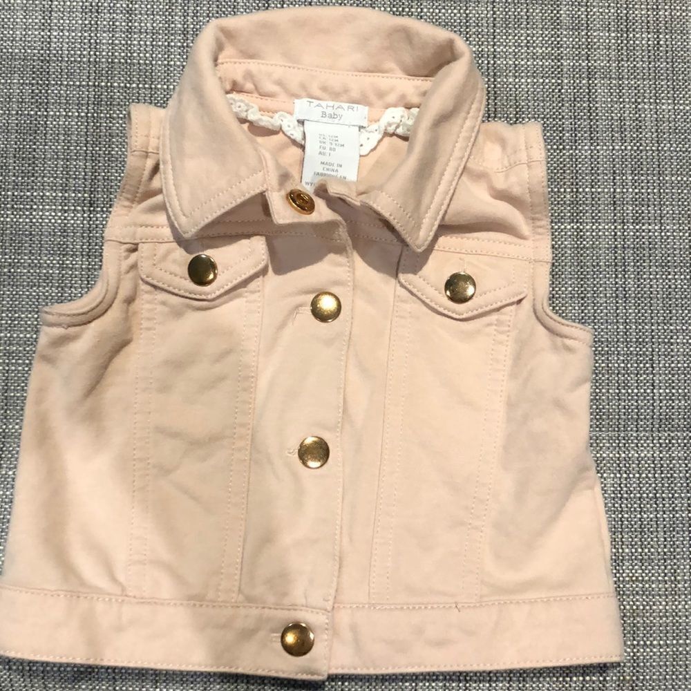 Tahari baby pink vest 12 mo